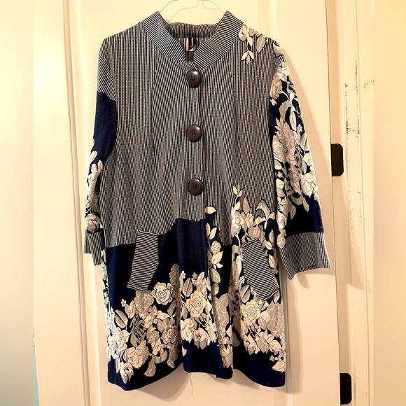 Curvesque Jackets & Blazers - Curvesque Navy Blazer, 2x, NWT, boutique item